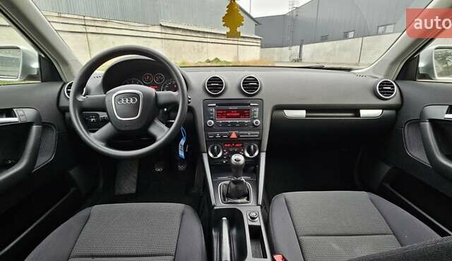 Серый Ауди A3 Sportback, объемом двигателя 1.8 л и пробегом 187 тыс. км за 7800 $, фото 11 на Automoto.ua