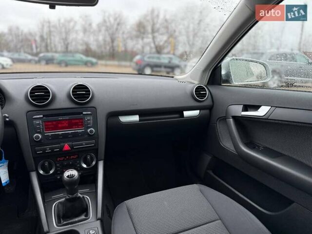 Серый Ауди A3 Sportback, объемом двигателя 0 л и пробегом 189 тыс. км за 6999 $, фото 14 на Automoto.ua