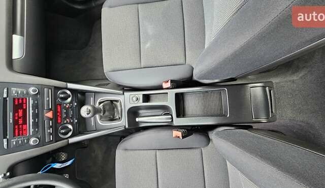 Серый Ауди A3 Sportback, объемом двигателя 1.8 л и пробегом 187 тыс. км за 7800 $, фото 15 на Automoto.ua