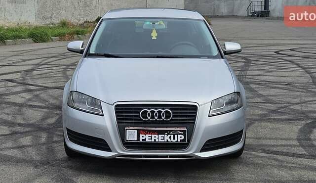 Серый Ауди A3 Sportback, объемом двигателя 1.8 л и пробегом 187 тыс. км за 7800 $, фото 1 на Automoto.ua