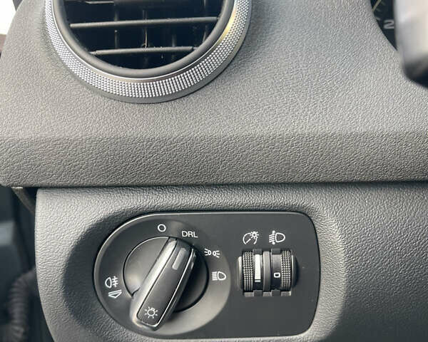 Серый Ауди A3 Sportback, объемом двигателя 1.4 л и пробегом 198 тыс. км за 8450 $, фото 24 на Automoto.ua