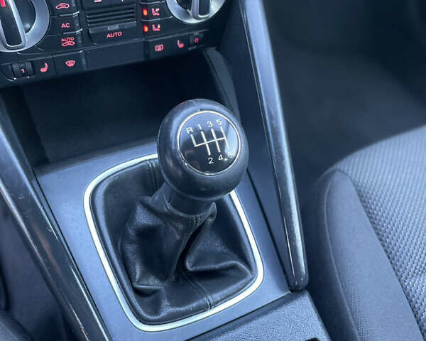 Серый Ауди A3 Sportback, объемом двигателя 1.4 л и пробегом 227 тыс. км за 7999 $, фото 35 на Automoto.ua