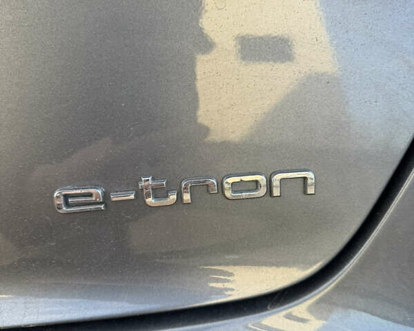 Сірий Ауді A3 Sportback, об'ємом двигуна 1.4 л та пробігом 170 тис. км за 12900 $, фото 8 на Automoto.ua