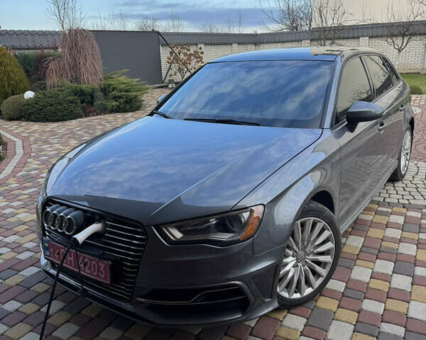 Сірий Ауді A3 Sportback, об'ємом двигуна 1.4 л та пробігом 170 тис. км за 12900 $, фото 2 на Automoto.ua