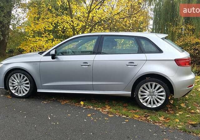 Серый Ауди A3 Sportback, объемом двигателя 0 л и пробегом 97 тыс. км за 17300 $, фото 7 на Automoto.ua