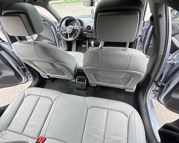 Серый Ауди A3 Sportback, объемом двигателя 1.4 л и пробегом 167 тыс. км за 17900 $, фото 27 на Automoto.ua