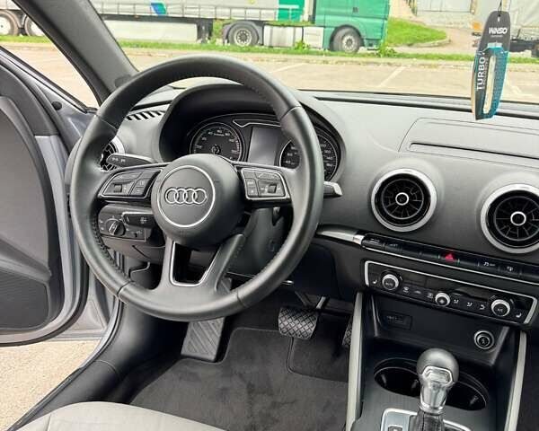 Серый Ауди A3 Sportback, объемом двигателя 1.4 л и пробегом 167 тыс. км за 17900 $, фото 20 на Automoto.ua