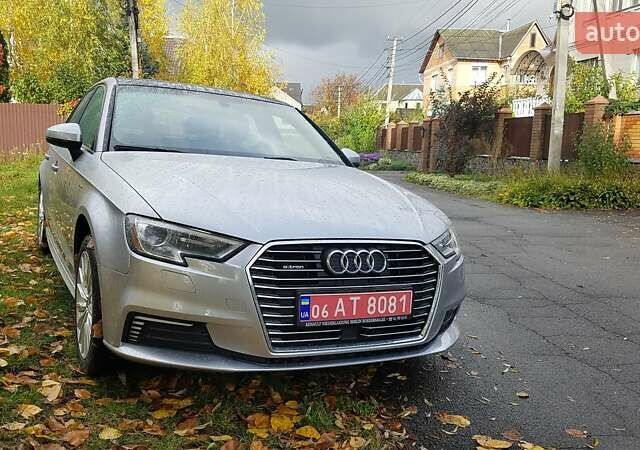 Серый Ауди A3 Sportback, объемом двигателя 0 л и пробегом 97 тыс. км за 17300 $, фото 3 на Automoto.ua
