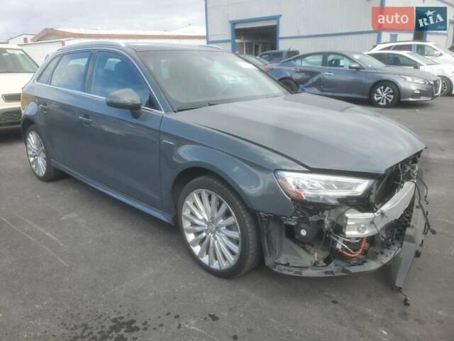 Серый Ауди A3 Sportback, объемом двигателя 1.4 л и пробегом 106 тыс. км за 2800 $, фото 3 на Automoto.ua
