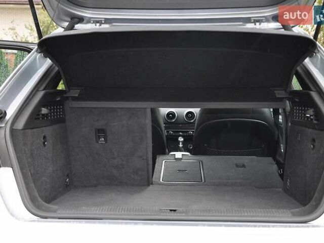 Серый Ауди A3 Sportback, объемом двигателя 0 л и пробегом 97 тыс. км за 17300 $, фото 9 на Automoto.ua