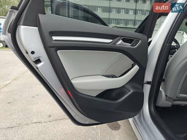 Серый Ауди A3 Sportback, объемом двигателя 1.4 л и пробегом 167 тыс. км за 17900 $, фото 5 на Automoto.ua