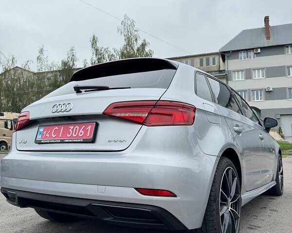 Серый Ауди A3 Sportback, объемом двигателя 1.4 л и пробегом 167 тыс. км за 17900 $, фото 17 на Automoto.ua