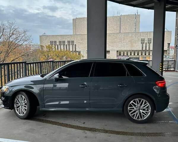 Серый Ауди A3 Sportback, объемом двигателя 1.4 л и пробегом 187 тыс. км за 16500 $, фото 2 на Automoto.ua