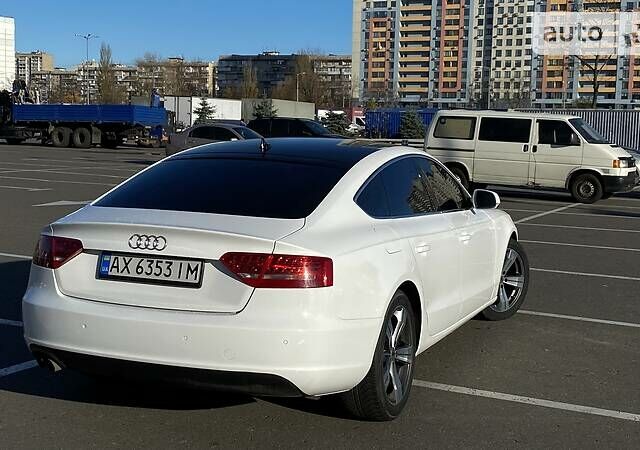 Белый Ауди A5 Sportback, объемом двигателя 2 л и пробегом 234 тыс. км за 12000 $, фото 1 на Automoto.ua