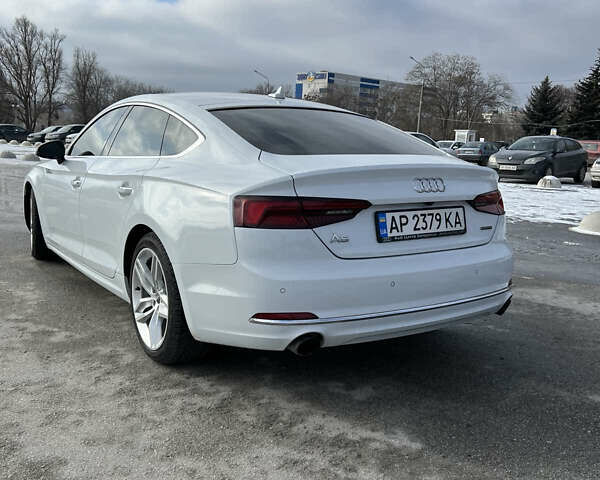 Белый Ауди A5 Sportback, объемом двигателя 2 л и пробегом 48 тыс. км за 37500 $, фото 4 на Automoto.ua