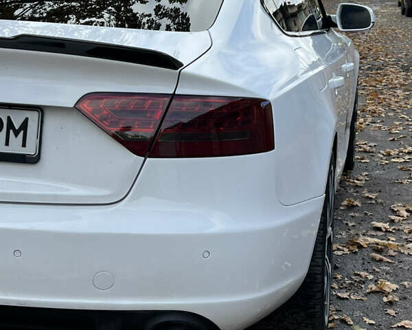 Белый Ауди A5 Sportback, объемом двигателя 2 л и пробегом 194 тыс. км за 9900 $, фото 5 на Automoto.ua