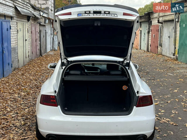 Белый Ауди A5 Sportback, объемом двигателя 2 л и пробегом 194 тыс. км за 9900 $, фото 7 на Automoto.ua