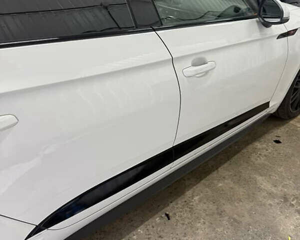 Белый Ауди A5 Sportback, объемом двигателя 2 л и пробегом 108 тыс. км за 24300 $, фото 2 на Automoto.ua