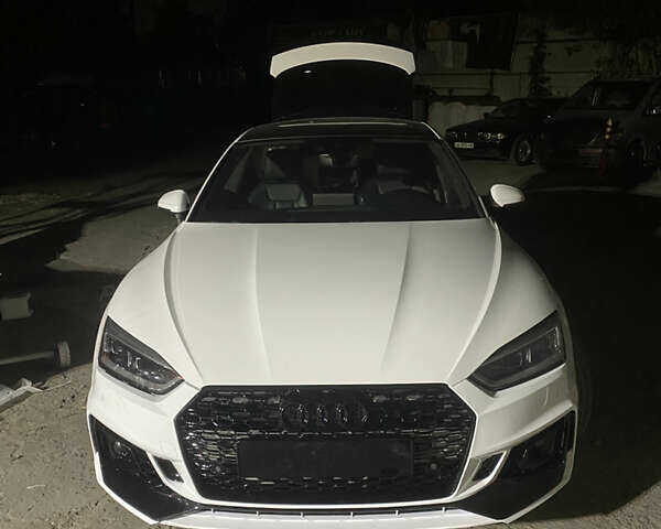 Белый Ауди A5 Sportback, объемом двигателя 2 л и пробегом 108 тыс. км за 24300 $, фото 3 на Automoto.ua