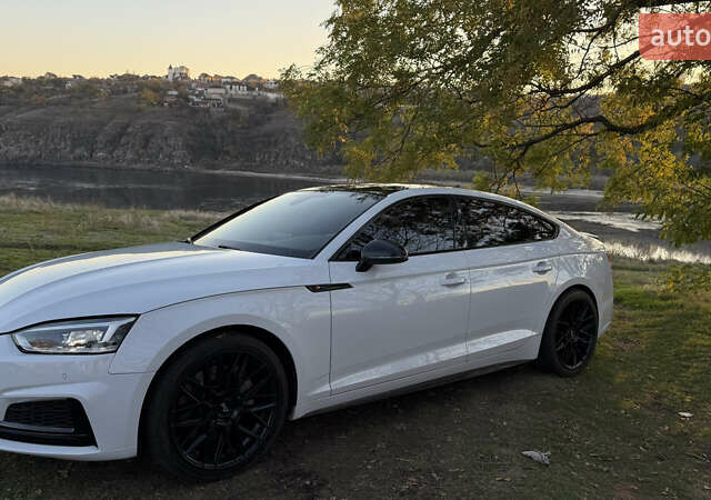Белый Ауди A5 Sportback, объемом двигателя 2 л и пробегом 133 тыс. км за 25500 $, фото 2 на Automoto.ua
