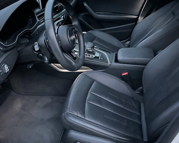 Белый Ауди A5 Sportback, объемом двигателя 2 л и пробегом 49 тыс. км за 26500 $, фото 12 на Automoto.ua