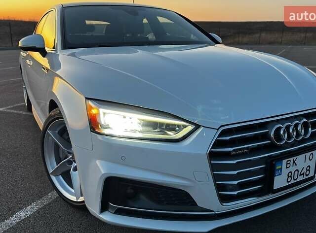 Белый Ауди A5 Sportback, объемом двигателя 2 л и пробегом 56 тыс. км за 24900 $, фото 1 на Automoto.ua