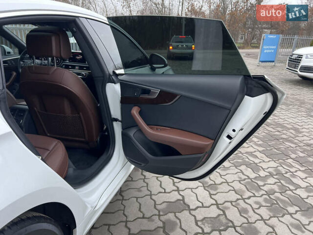 Белый Ауди A5 Sportback, объемом двигателя 2 л и пробегом 212 тыс. км за 19990 $, фото 41 на Automoto.ua