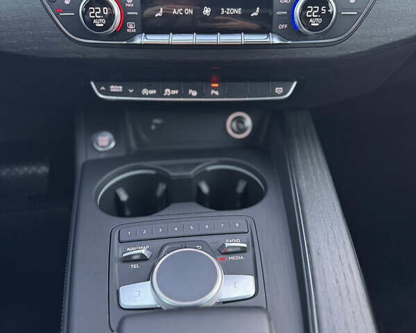 Белый Ауди A5 Sportback, объемом двигателя 2 л и пробегом 61 тыс. км за 28000 $, фото 16 на Automoto.ua