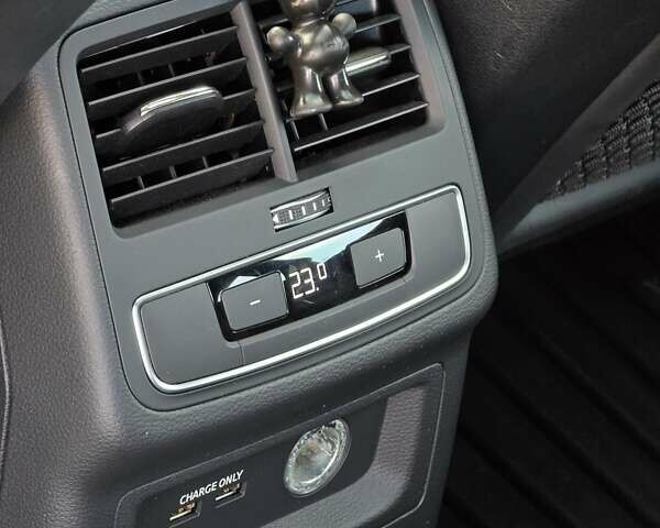 Белый Ауди A5 Sportback, объемом двигателя 2 л и пробегом 45 тыс. км за 25500 $, фото 66 на Automoto.ua