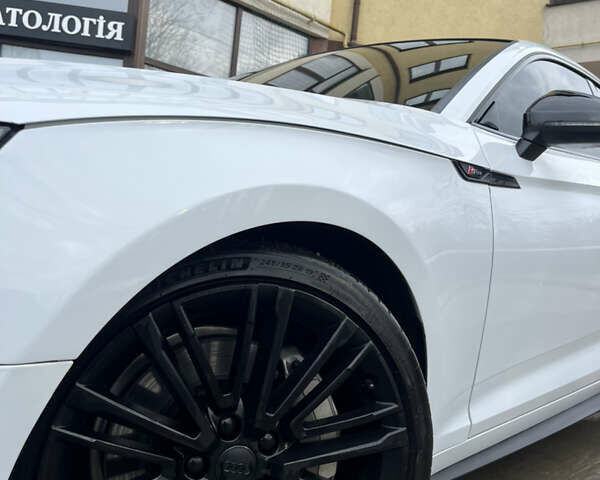Белый Ауди A5 Sportback, объемом двигателя 2 л и пробегом 137 тыс. км за 21000 $, фото 3 на Automoto.ua