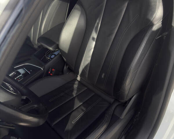 Белый Ауди A5 Sportback, объемом двигателя 2 л и пробегом 122 тыс. км за 32000 $, фото 37 на Automoto.ua