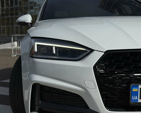 Белый Ауди A5 Sportback, объемом двигателя 2 л и пробегом 122 тыс. км за 32000 $, фото 17 на Automoto.ua