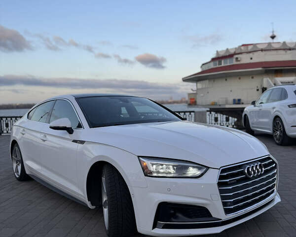 Белый Ауди A5 Sportback, объемом двигателя 2 л и пробегом 61 тыс. км за 28000 $, фото 2 на Automoto.ua