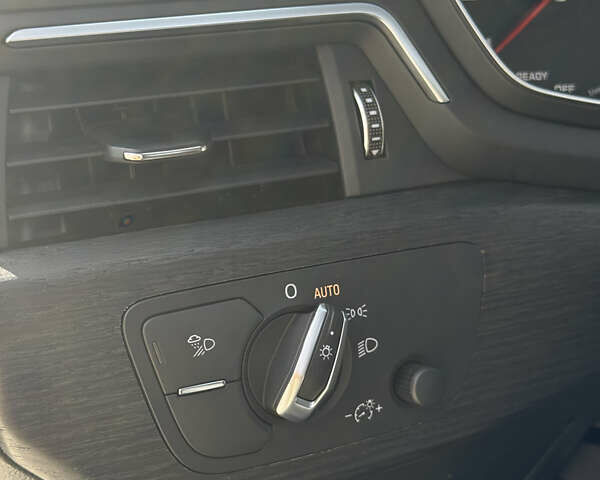 Белый Ауди A5 Sportback, объемом двигателя 2 л и пробегом 122 тыс. км за 32000 $, фото 39 на Automoto.ua