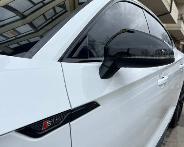 Белый Ауди A5 Sportback, объемом двигателя 2 л и пробегом 137 тыс. км за 21000 $, фото 4 на Automoto.ua