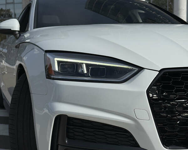 Белый Ауди A5 Sportback, объемом двигателя 2 л и пробегом 122 тыс. км за 32000 $, фото 16 на Automoto.ua