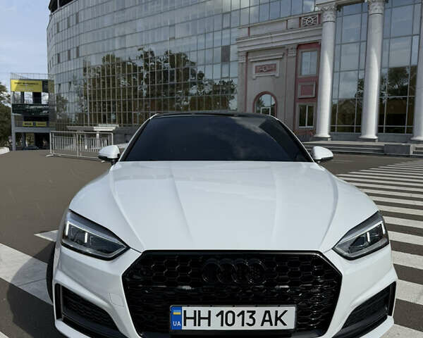 Белый Ауди A5 Sportback, объемом двигателя 2 л и пробегом 122 тыс. км за 32000 $, фото 1 на Automoto.ua