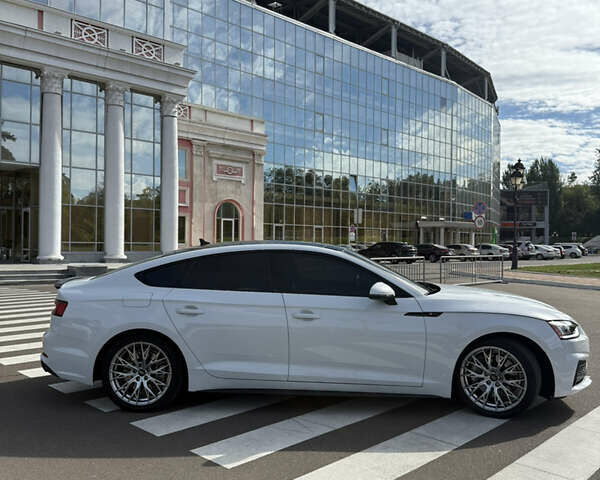 Белый Ауди A5 Sportback, объемом двигателя 2 л и пробегом 122 тыс. км за 32000 $, фото 4 на Automoto.ua