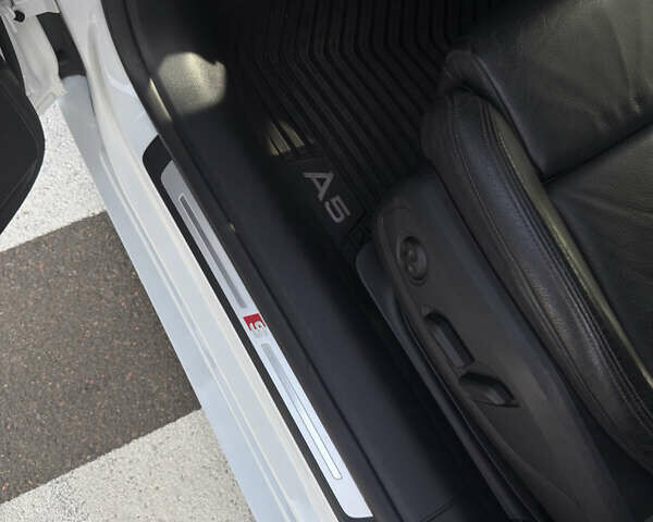 Белый Ауди A5 Sportback, объемом двигателя 2 л и пробегом 122 тыс. км за 32000 $, фото 56 на Automoto.ua