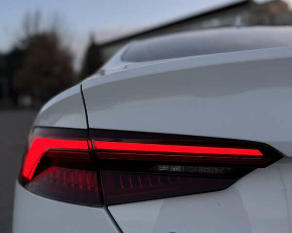 Белый Ауди A5 Sportback, объемом двигателя 2 л и пробегом 61 тыс. км за 28000 $, фото 24 на Automoto.ua