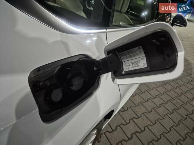 Белый Ауди A5 Sportback, объемом двигателя 2 л и пробегом 19 тыс. км за 37000 $, фото 34 на Automoto.ua