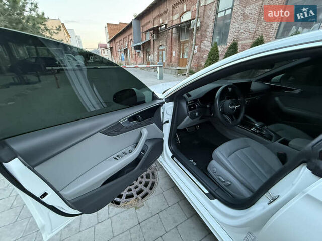 Белый Ауди A5 Sportback, объемом двигателя 2 л и пробегом 118 тыс. км за 26500 $, фото 15 на Automoto.ua