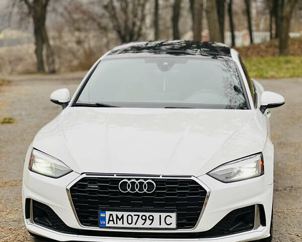 Белый Ауди A5 Sportback, объемом двигателя 1.98 л и пробегом 137 тыс. км за 23350 $, фото 2 на Automoto.ua