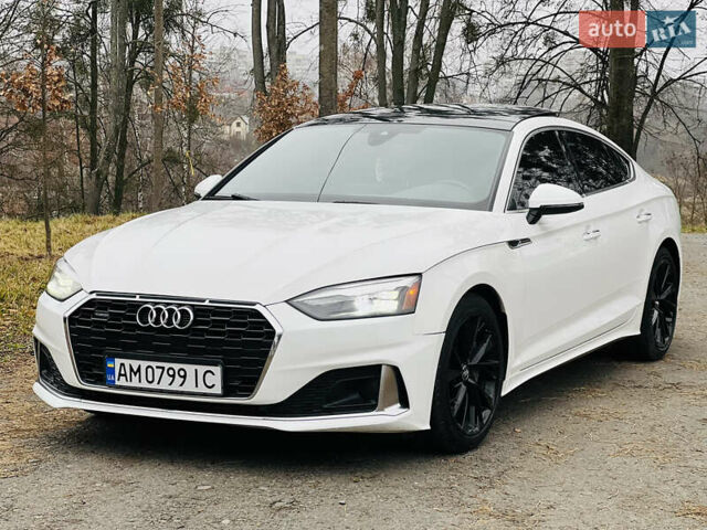 Белый Ауди A5 Sportback, объемом двигателя 1.98 л и пробегом 137 тыс. км за 23350 $, фото 1 на Automoto.ua
