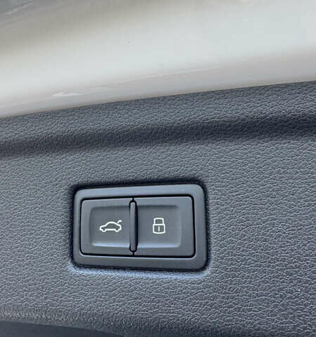 Белый Ауди A5 Sportback, объемом двигателя 2 л и пробегом 85 тыс. км за 37990 $, фото 15 на Automoto.ua