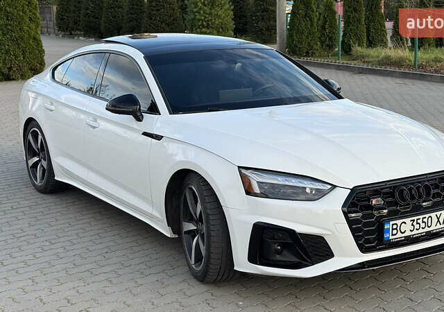 Белый Ауди A5 Sportback, объемом двигателя 2 л и пробегом 85 тыс. км за 37990 $, фото 4 на Automoto.ua