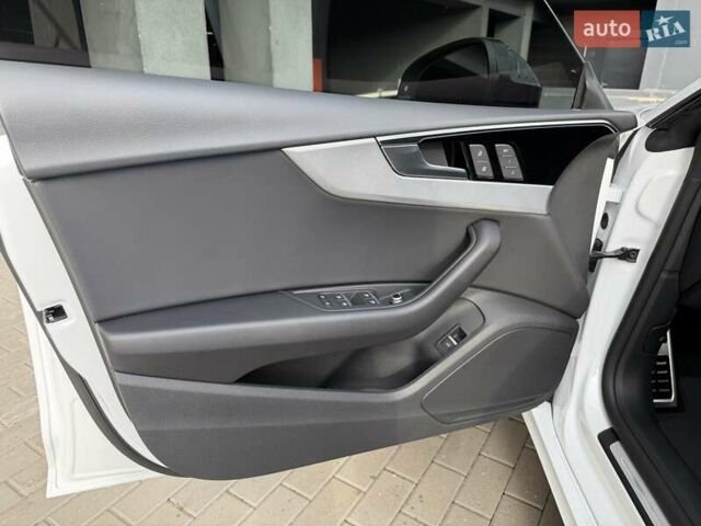 Белый Ауди A5 Sportback, объемом двигателя 0 л и пробегом 1 тыс. км за 37950 $, фото 60 на Automoto.ua
