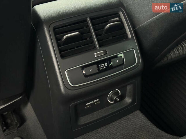 Черный Ауди A5 Sportback, объемом двигателя 2 л и пробегом 196 тыс. км за 27000 $, фото 29 на Automoto.ua