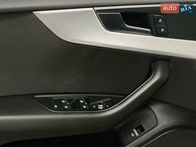 Черный Ауди A5 Sportback, объемом двигателя 2 л и пробегом 71 тыс. км за 24500 $, фото 12 на Automoto.ua