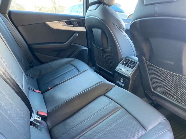 Красный Ауди A5 Sportback, объемом двигателя 2 л и пробегом 140 тыс. км за 25300 $, фото 16 на Automoto.ua
